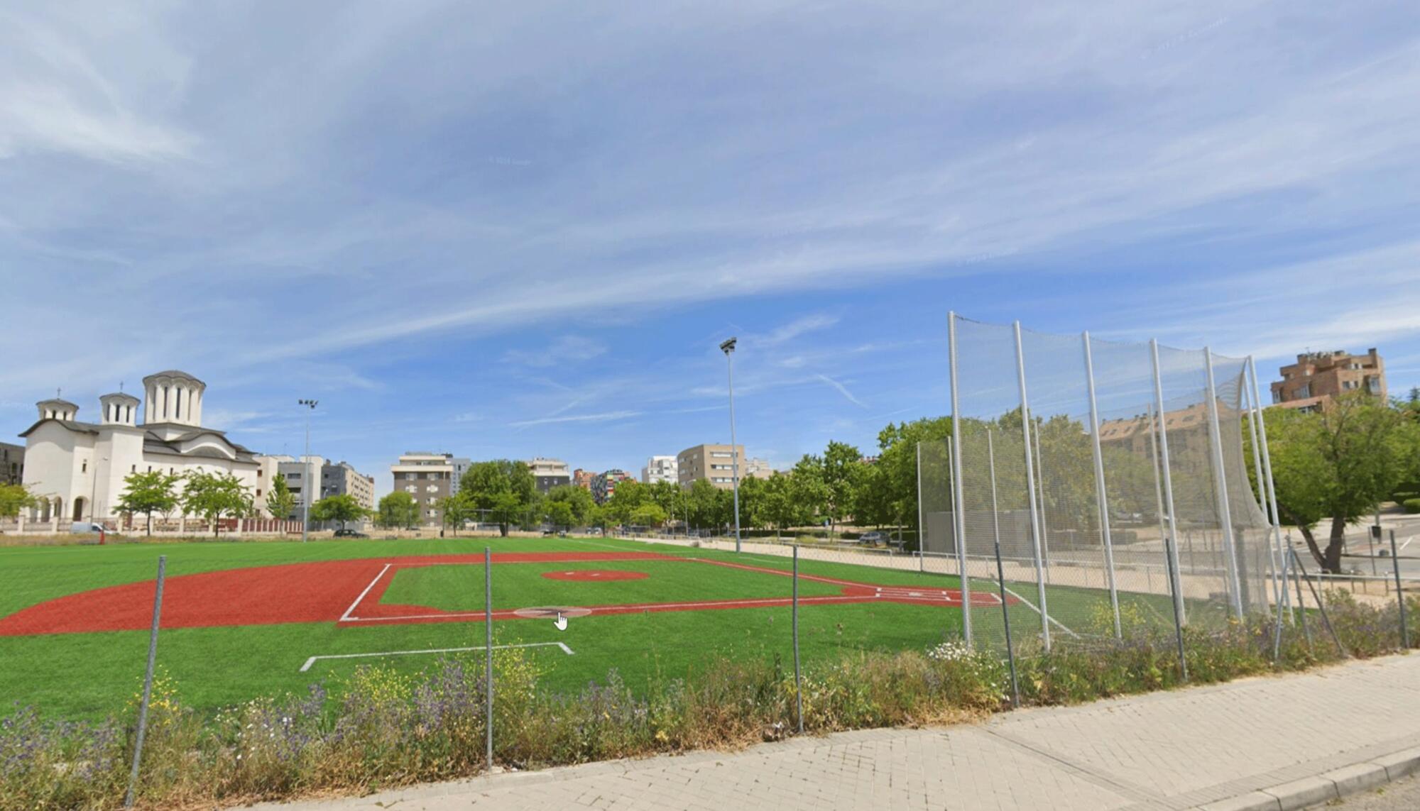 Campo de softball en Latina