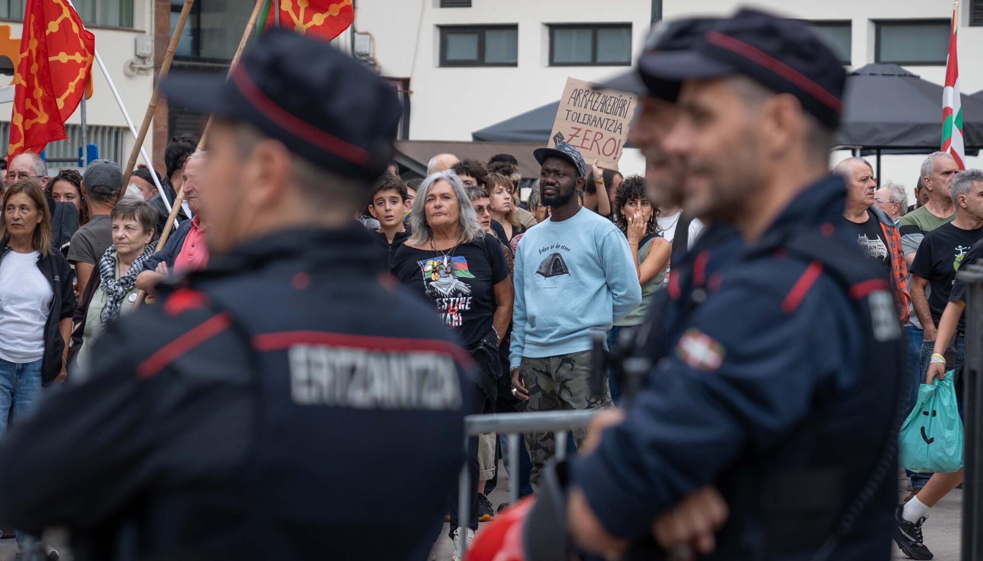 Patrullas ciudadanas racistas