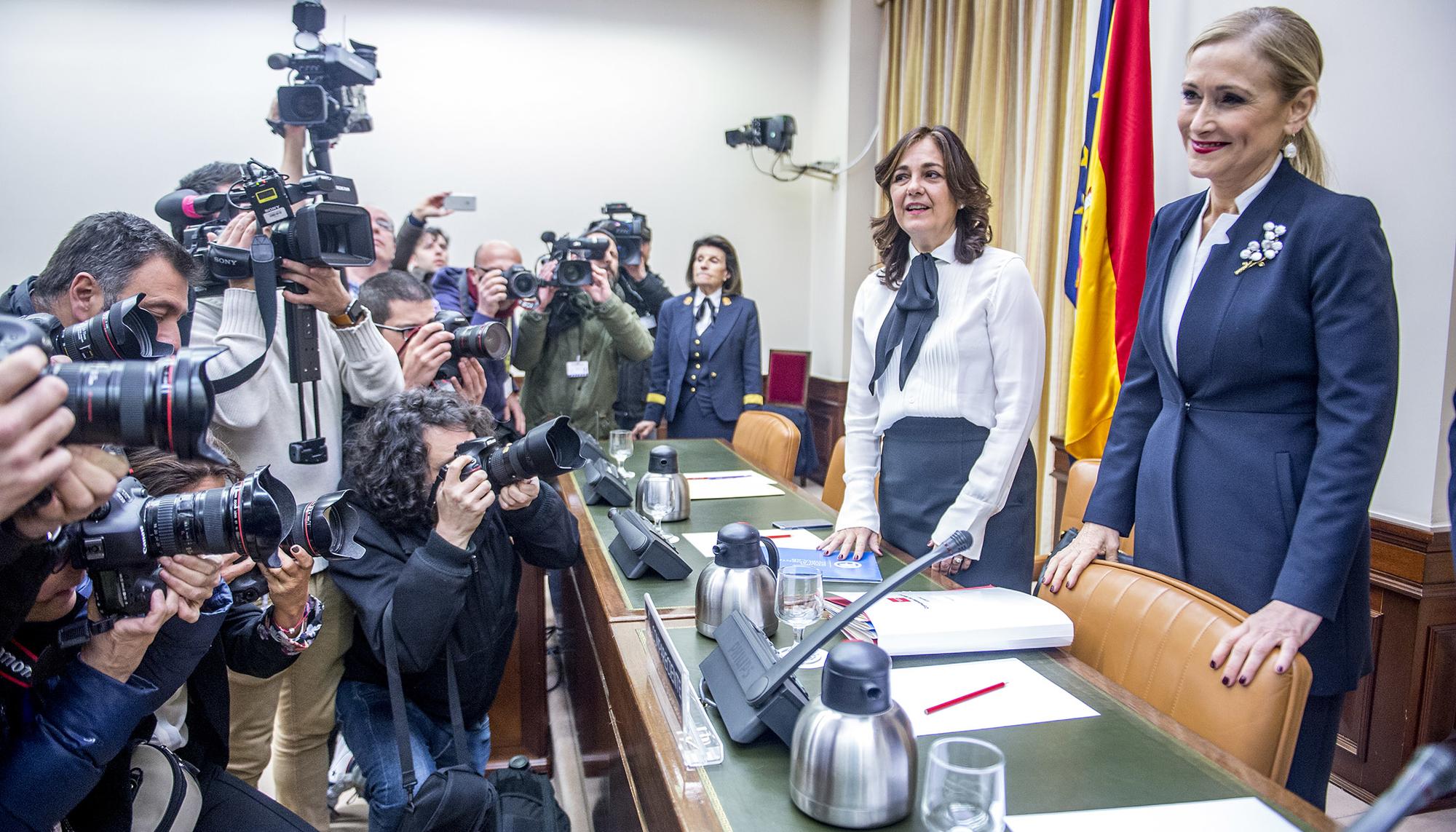 Cristina Cifuentes en la comparecencia en la Comisión que investiga la presunta financiación ilegal del PP