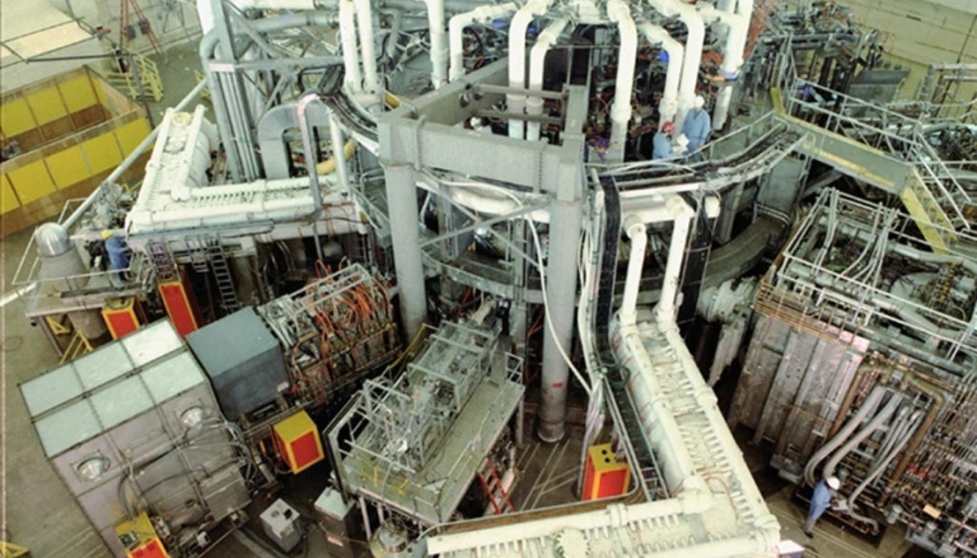 Vista exterior del Tokamak Fusion Test Reactor. Fuente: Beyond Nuclear International 