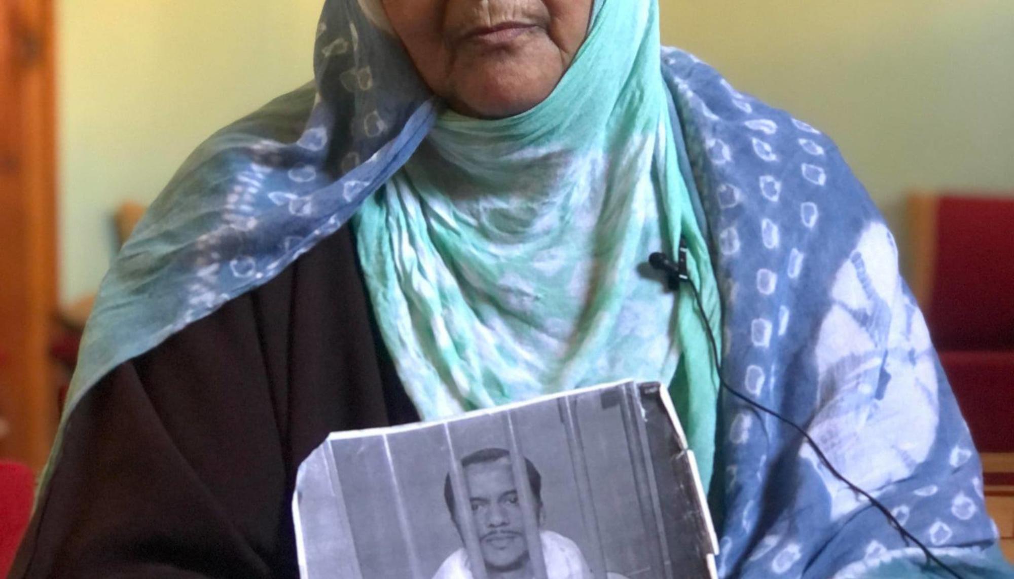 Manina madre del preso Mohamed Lamin  