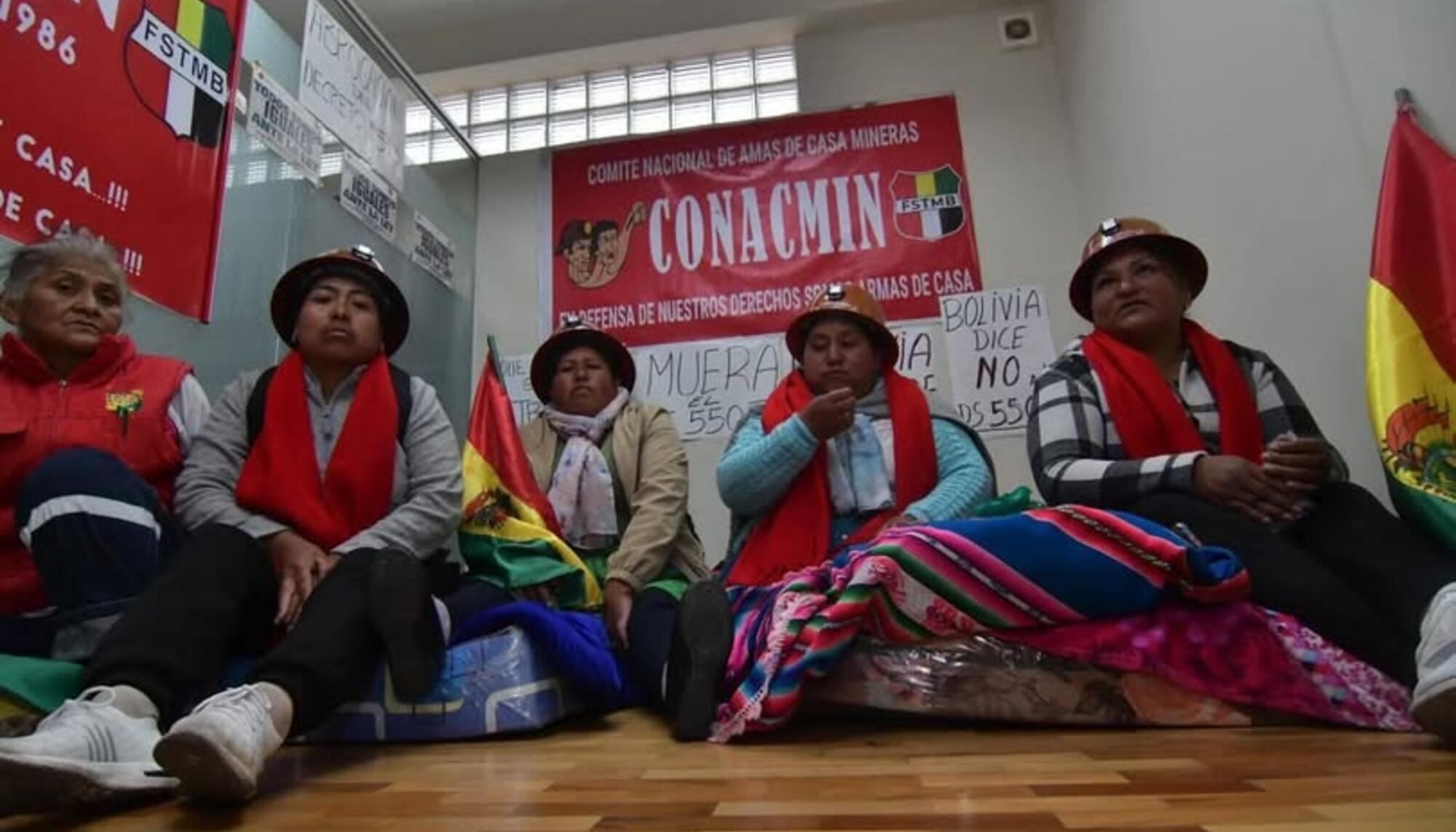 Huelga de hambre contra el decreto 5503 en Bolivia.