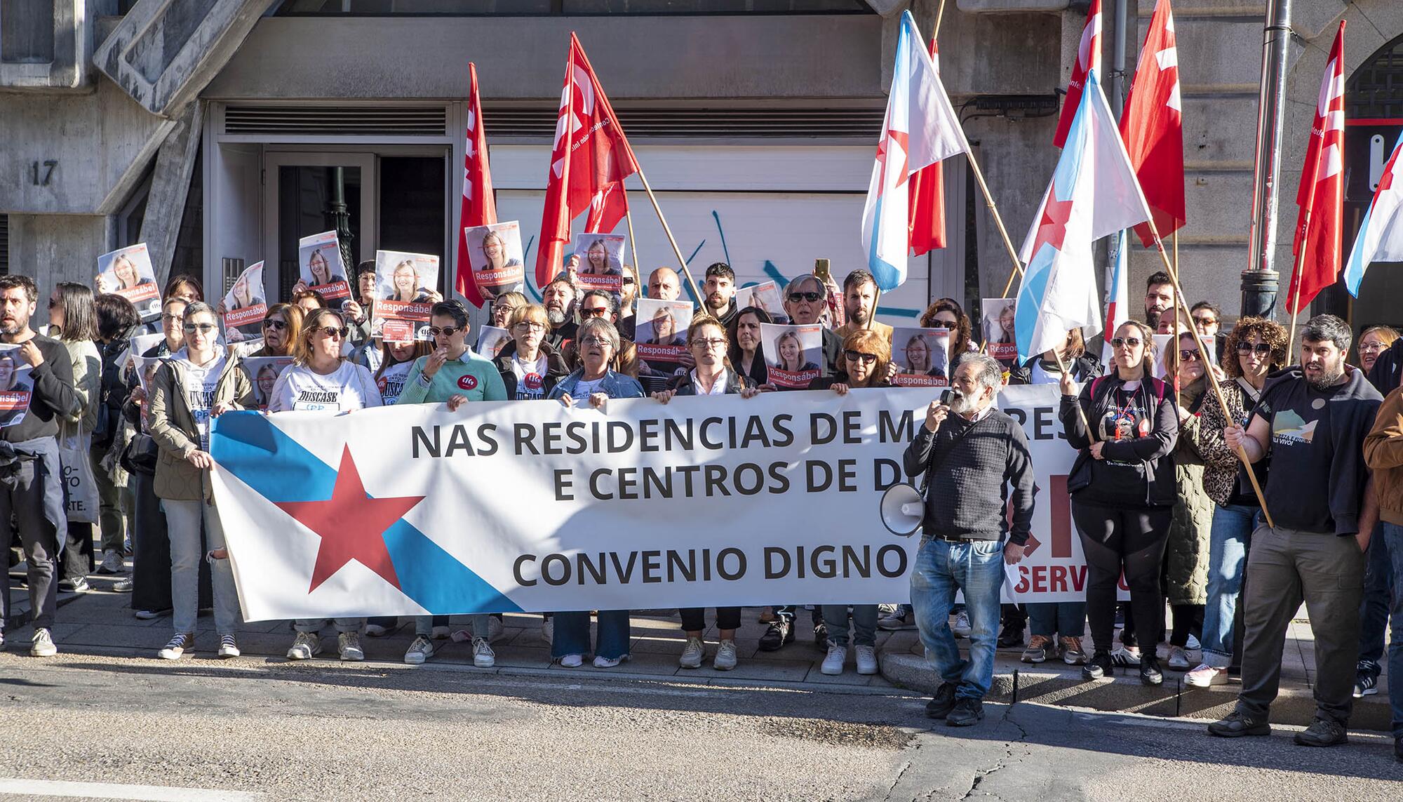  Escrache conselleira de política social Fabiola García y Feijoo Vigo - 1