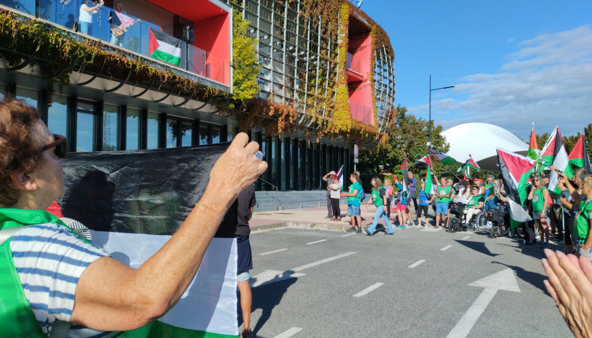 Recibimiento del Ayuntamiento del Valle de Elorz a la marcha Ibaitik Itsasora