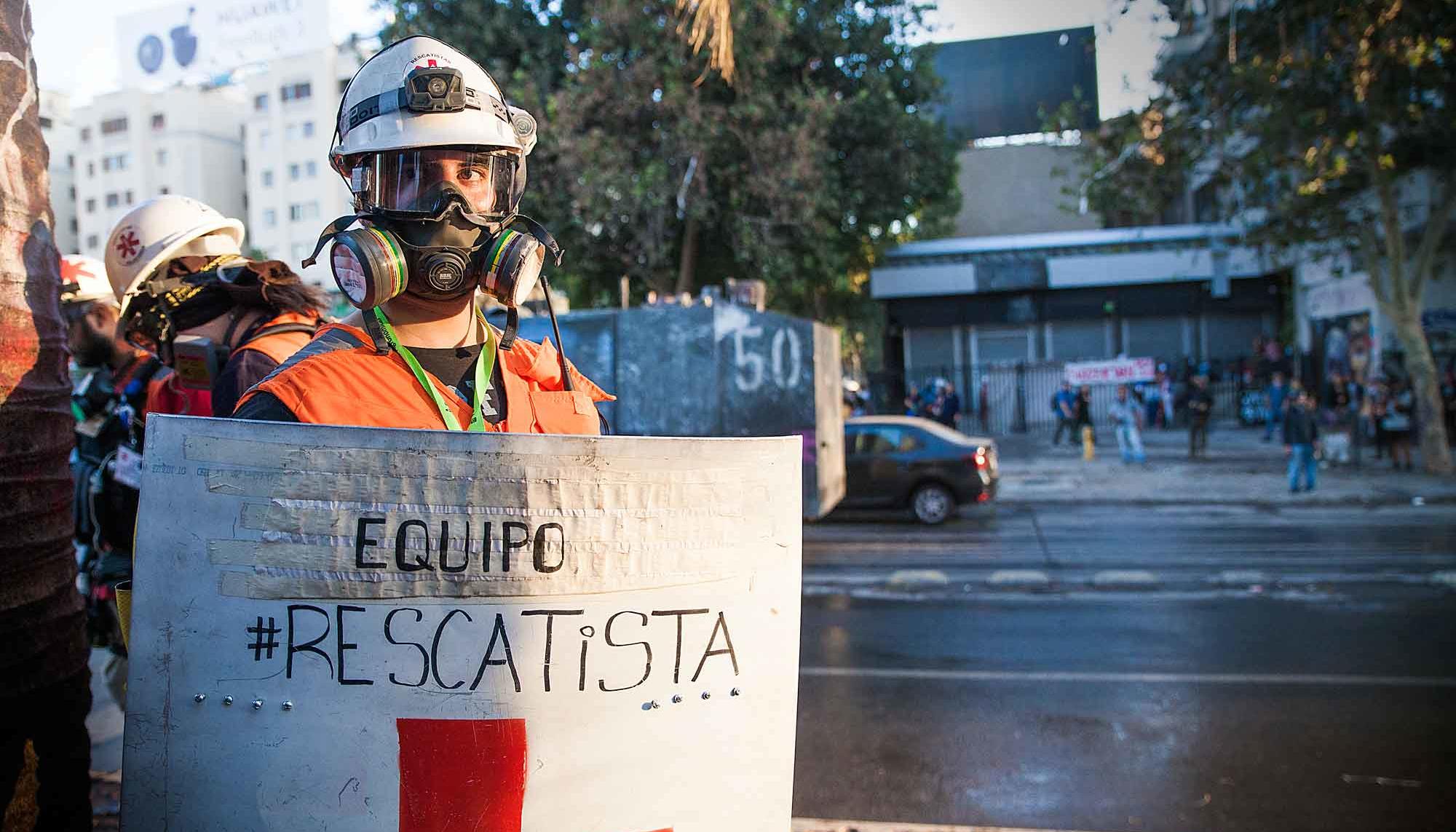 Equipo rescatista en Chile