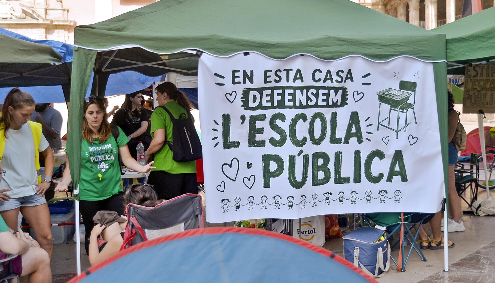 Acampada por la educación pública Valencia - 1