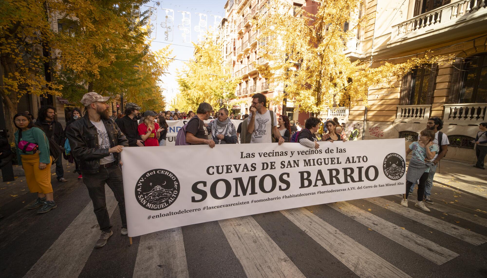 Manifestación contra el negocio especulativo de la vivienda - 13