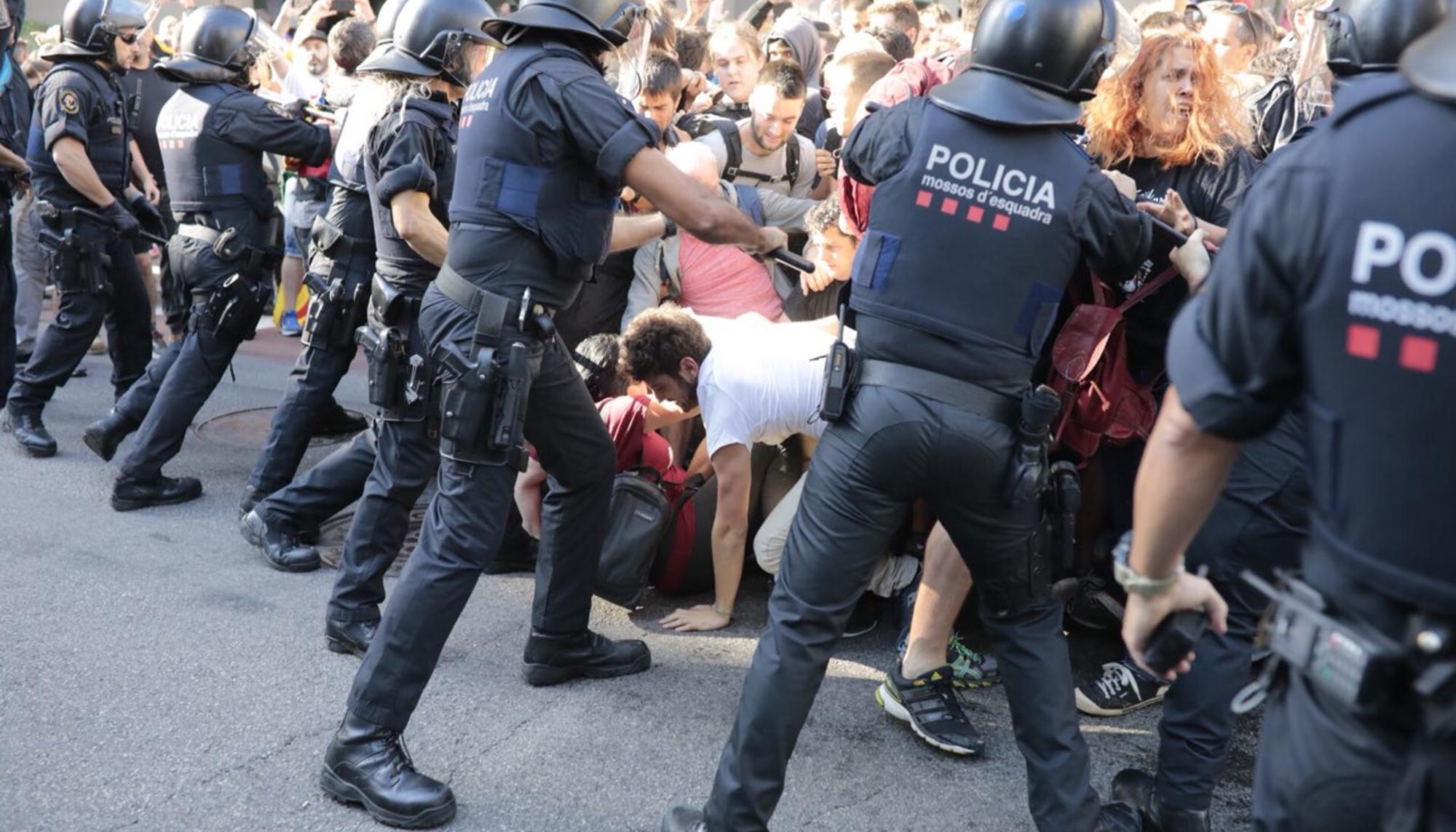 Porrazos policías 29 septiembre Barcelona
