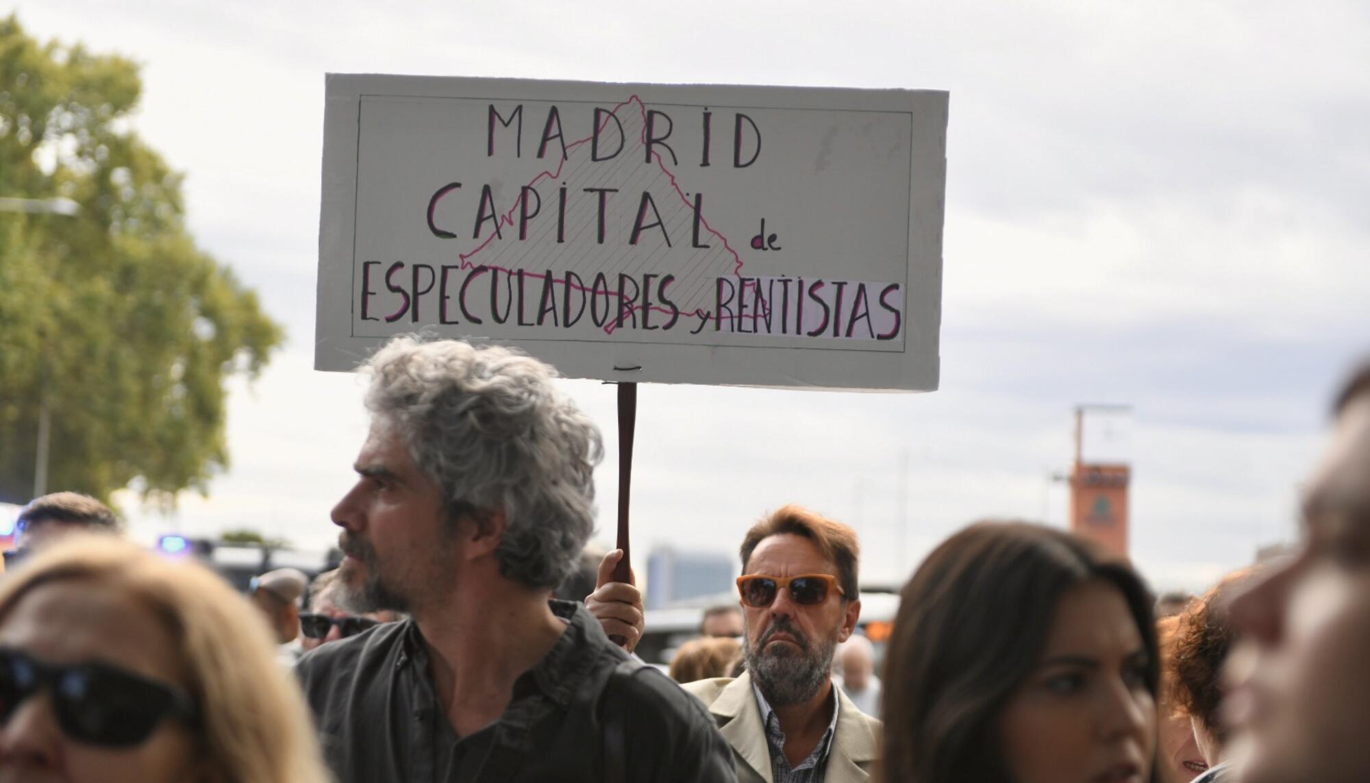 Inicio de la manifestación en Madrid por el derecho a la vivienda el 13 de octubre de 2024.