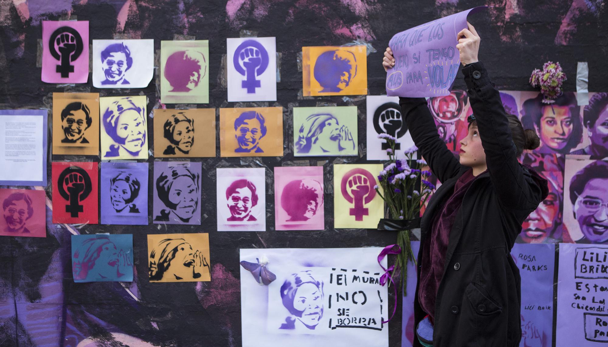 Concentración en el mural feminista de Ciudad Lineal el 8M - 6