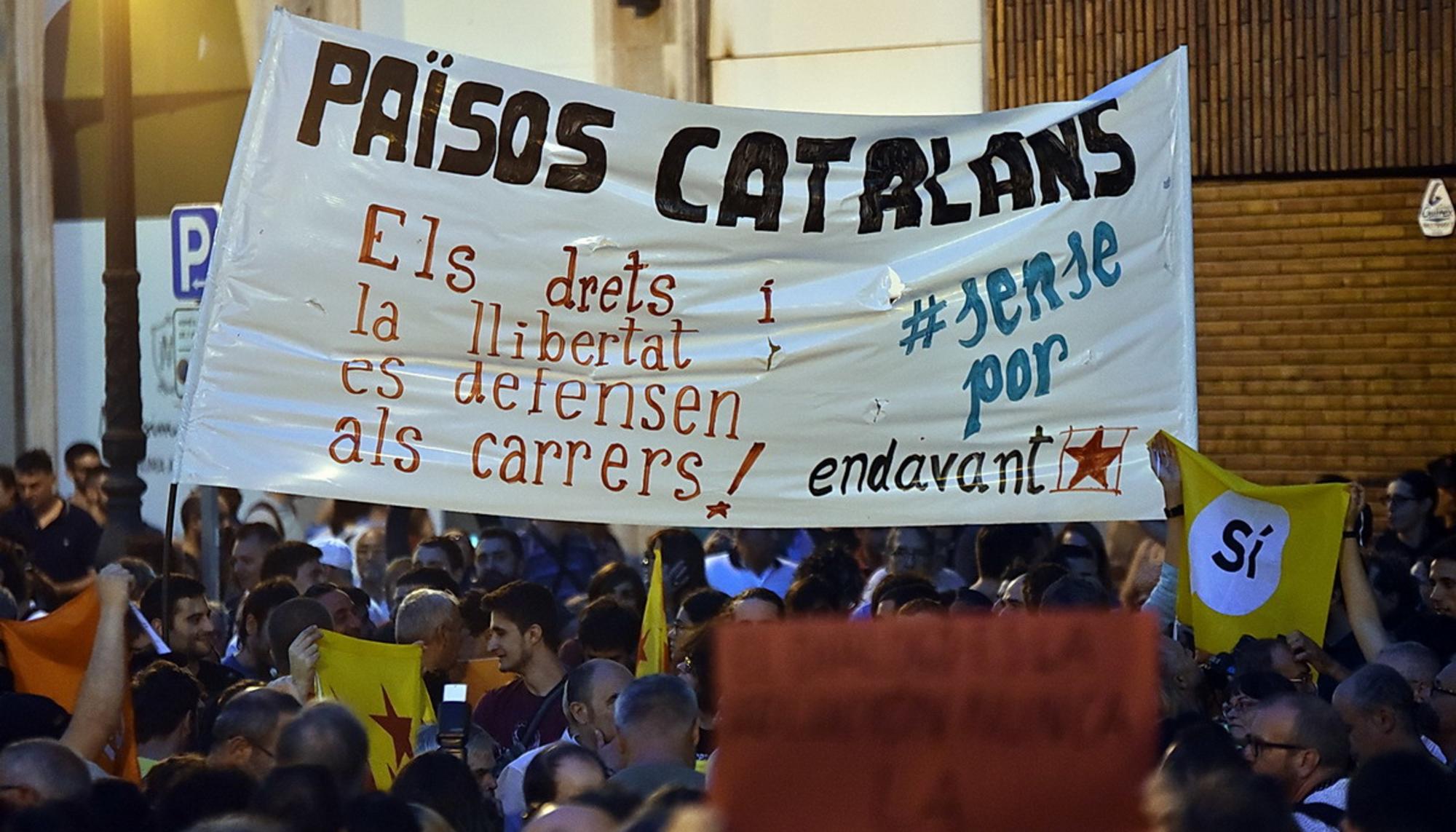 Pancarta Valencia Paisos Catalans