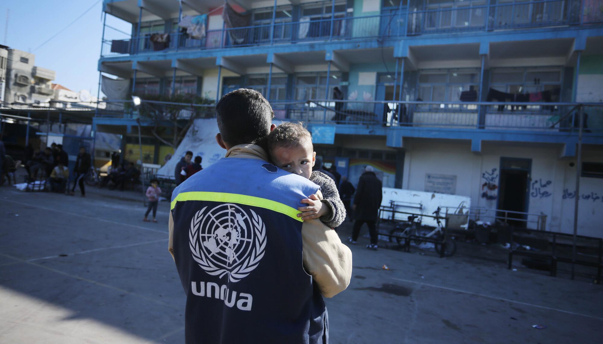 UNRWA tribuna Cristina Poveda