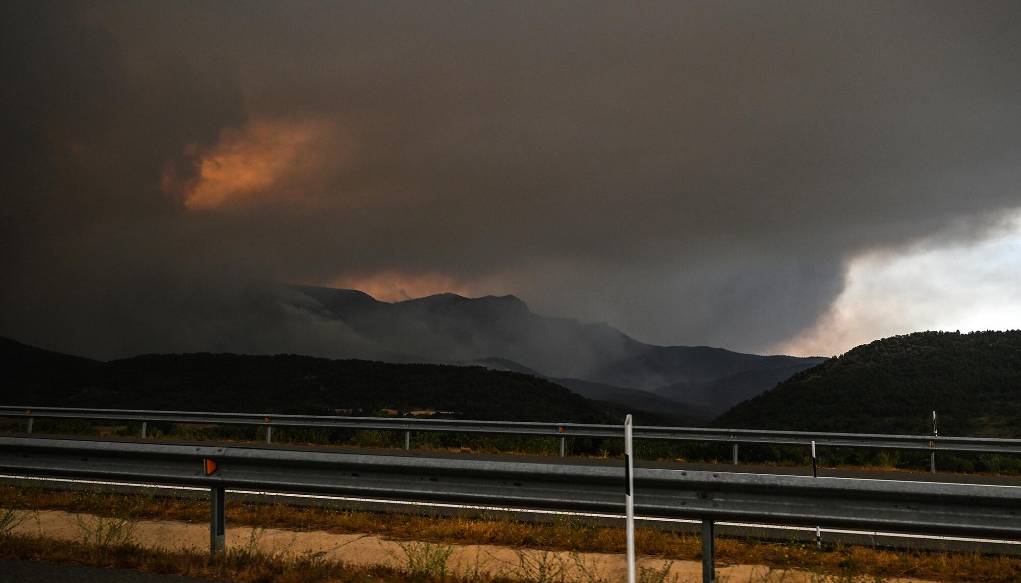 Incendio Riglos carretera - 3