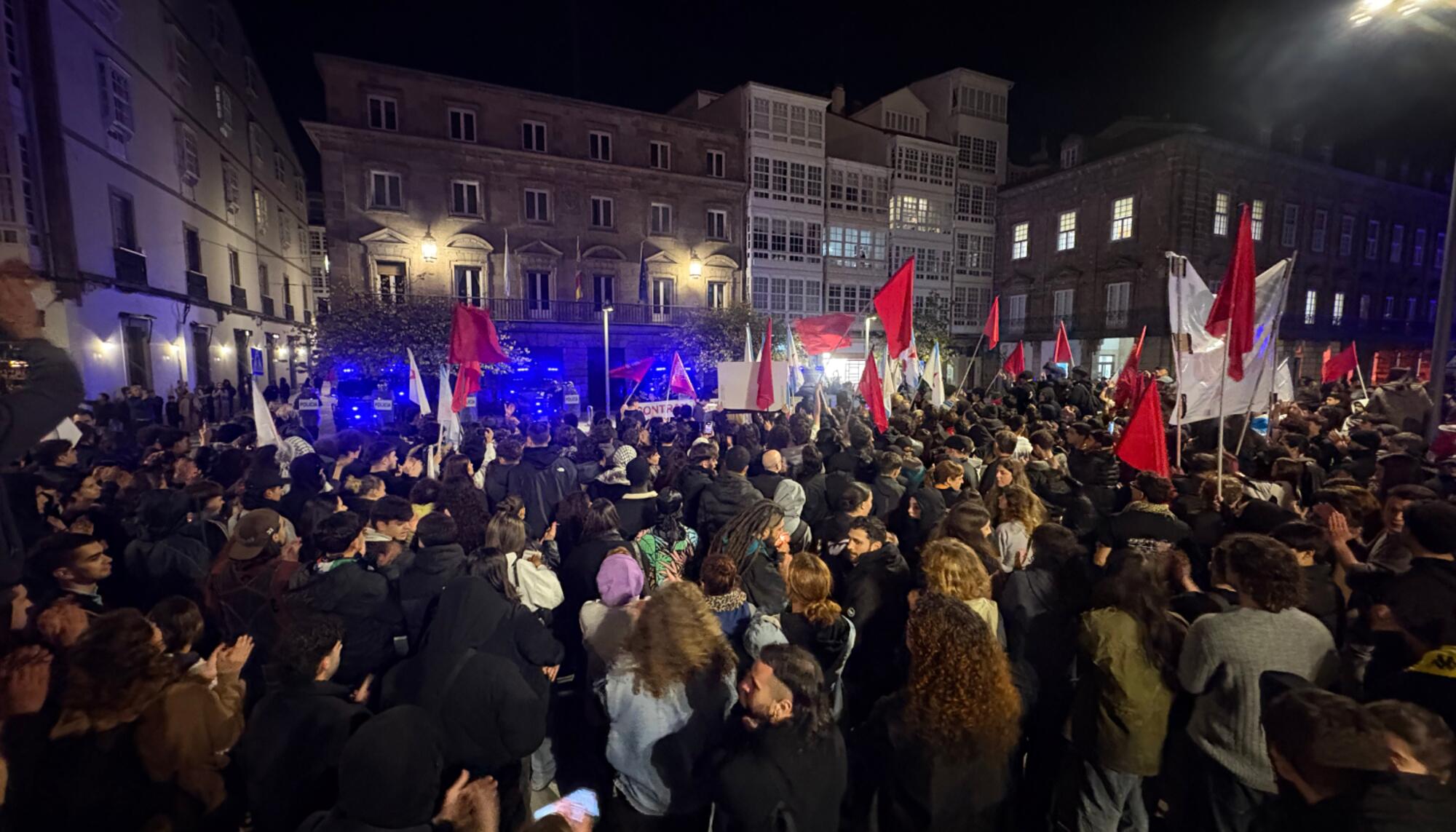 resposta acto vox a coruña