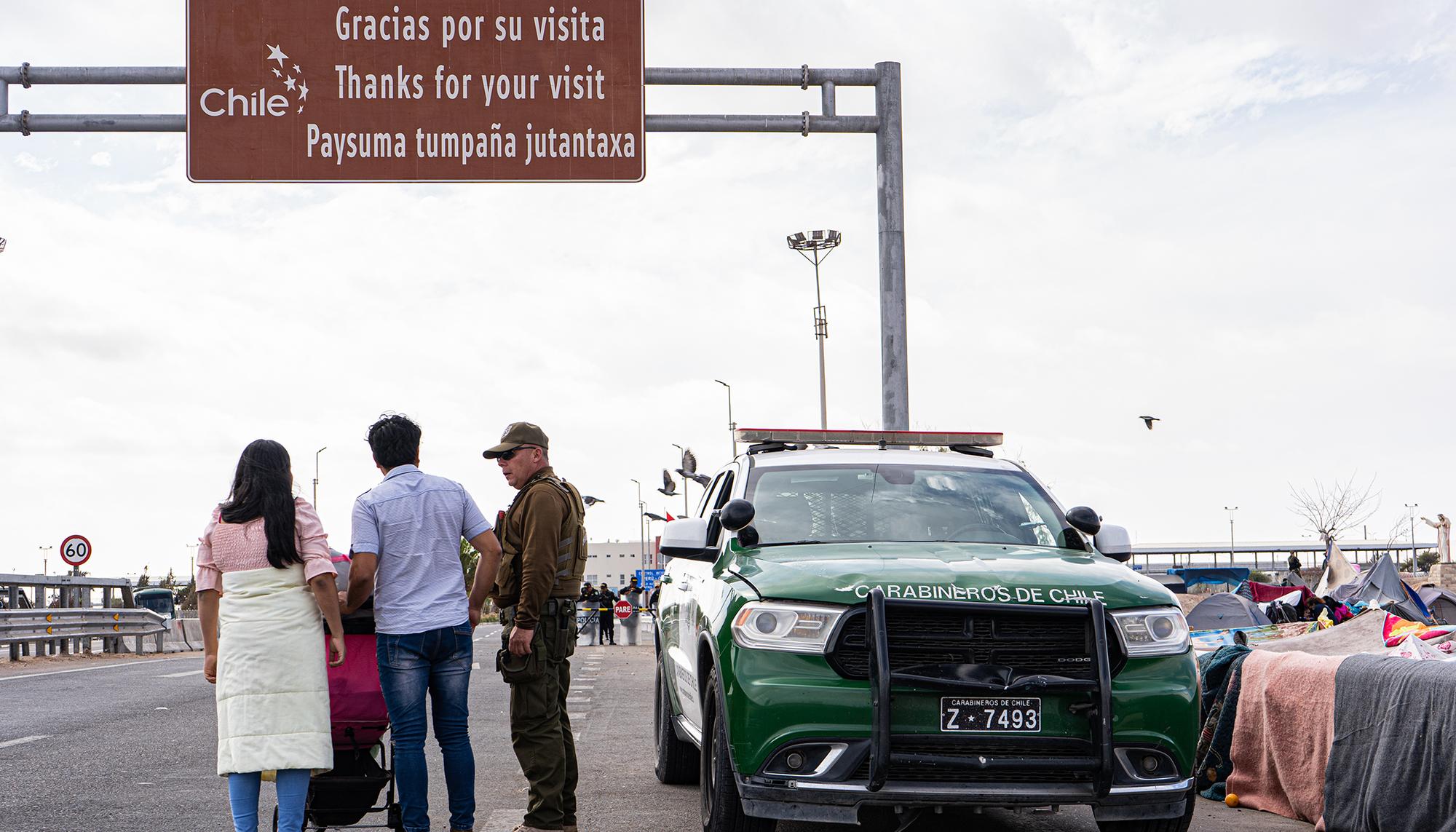 Un mes varados en la frontera entre Chile y Perú - 1