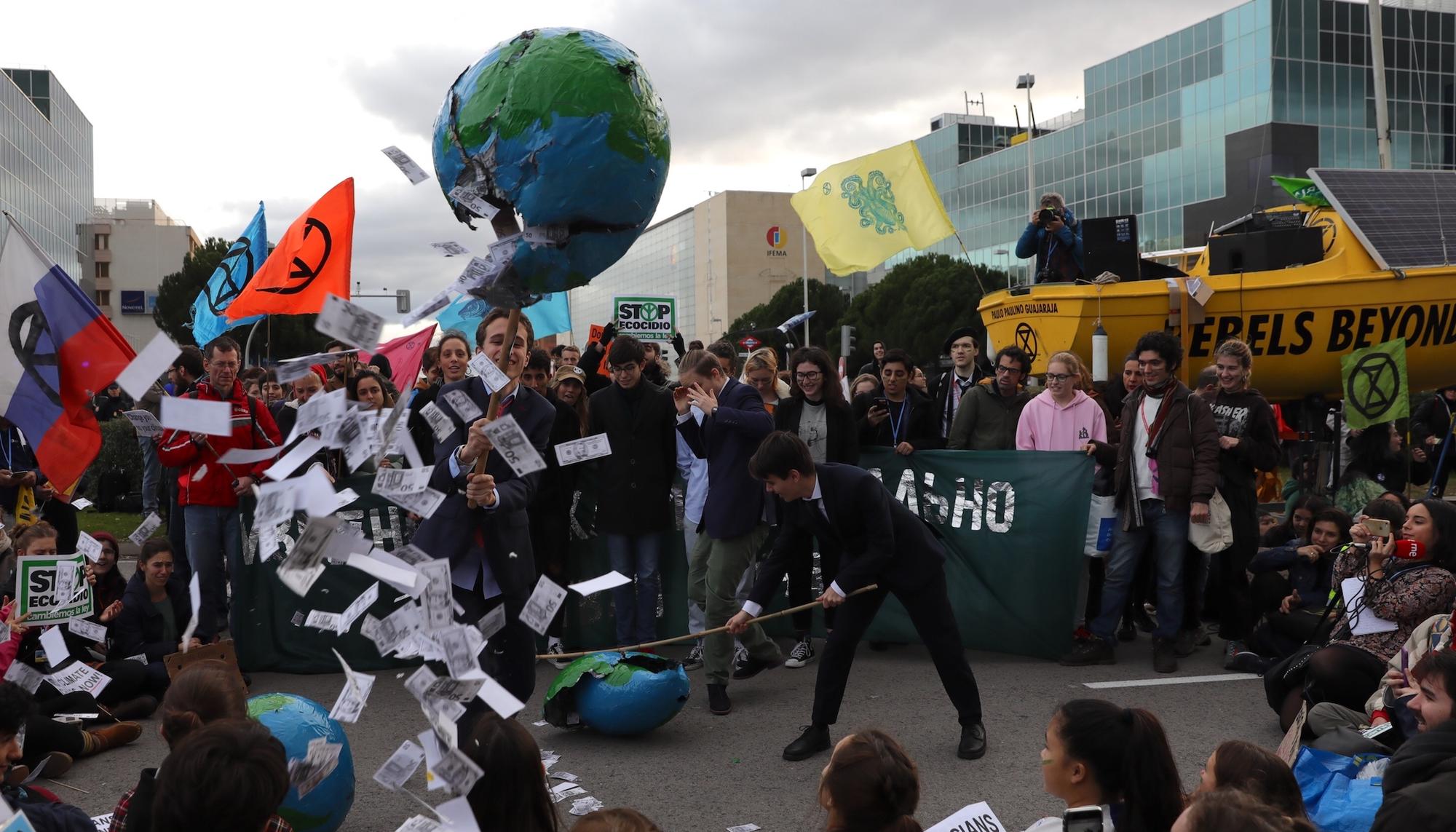 Acción en la sede de la COP25 - 5