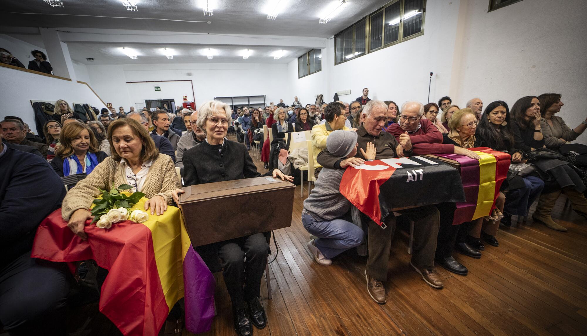 Viznar_entrega cuatro personas_portada