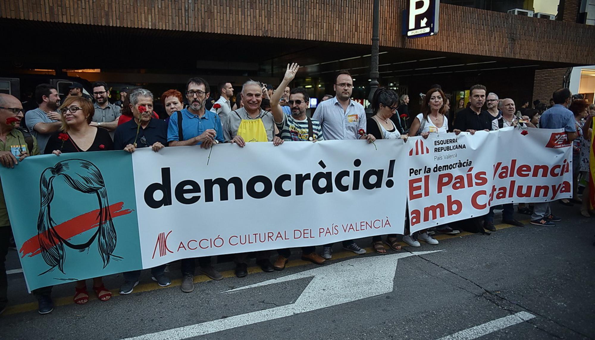 pancarta ACPV apoyo Catalunya
