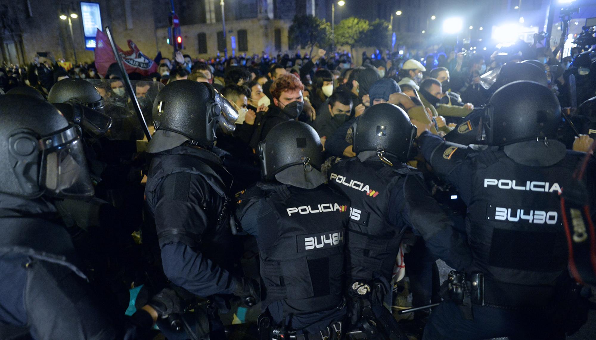 Cargas policiales València 18 febrero - 5