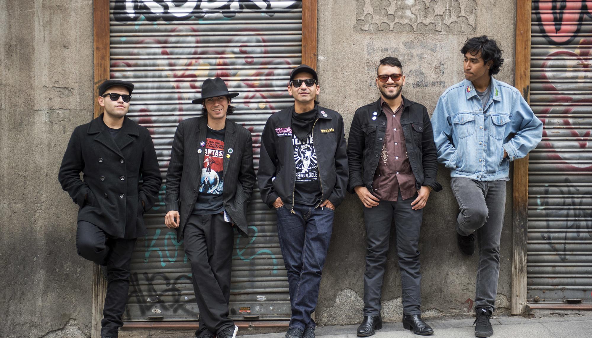 La banda de punk latino Piñata Protest, en Madrid