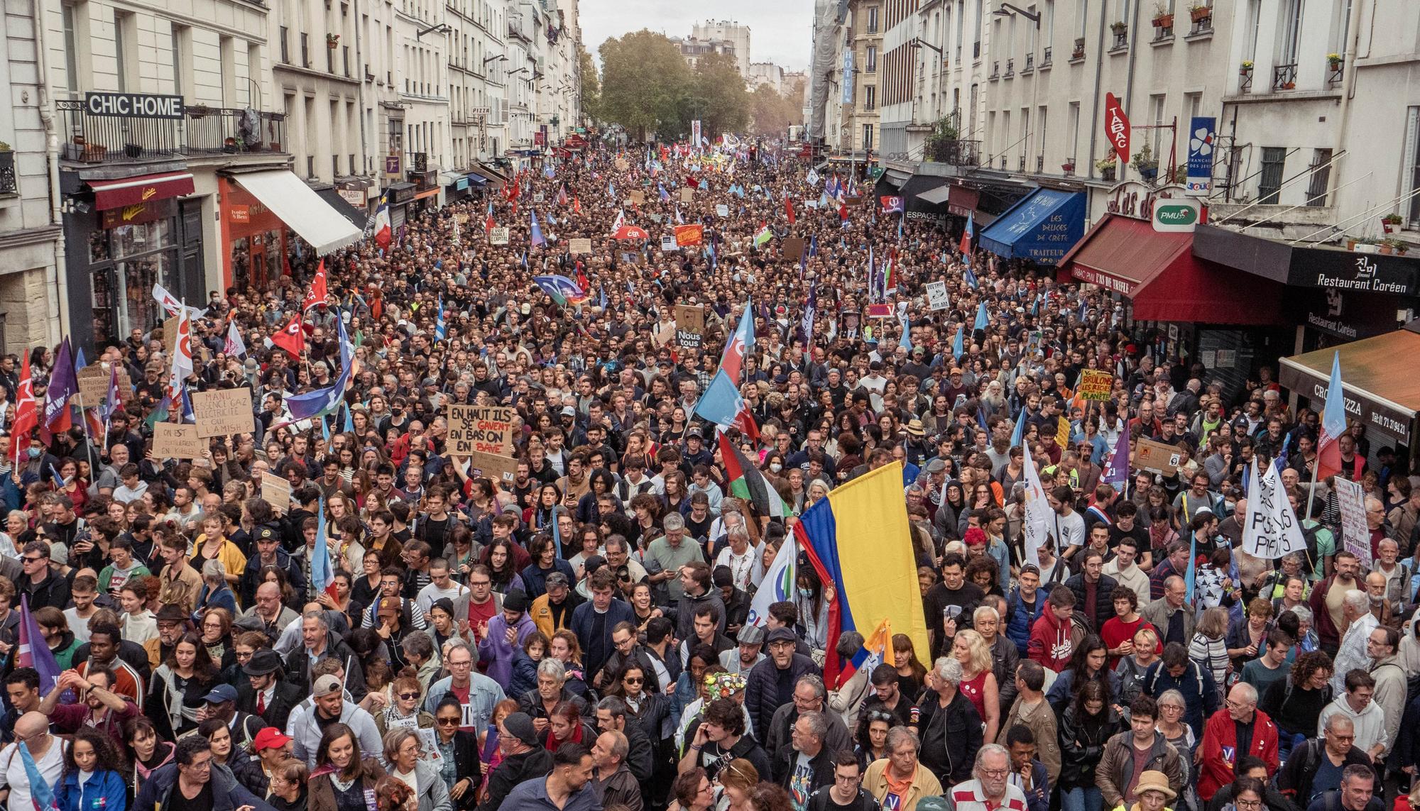 Manifestación contra la vida cara y la inacción climática en Paris