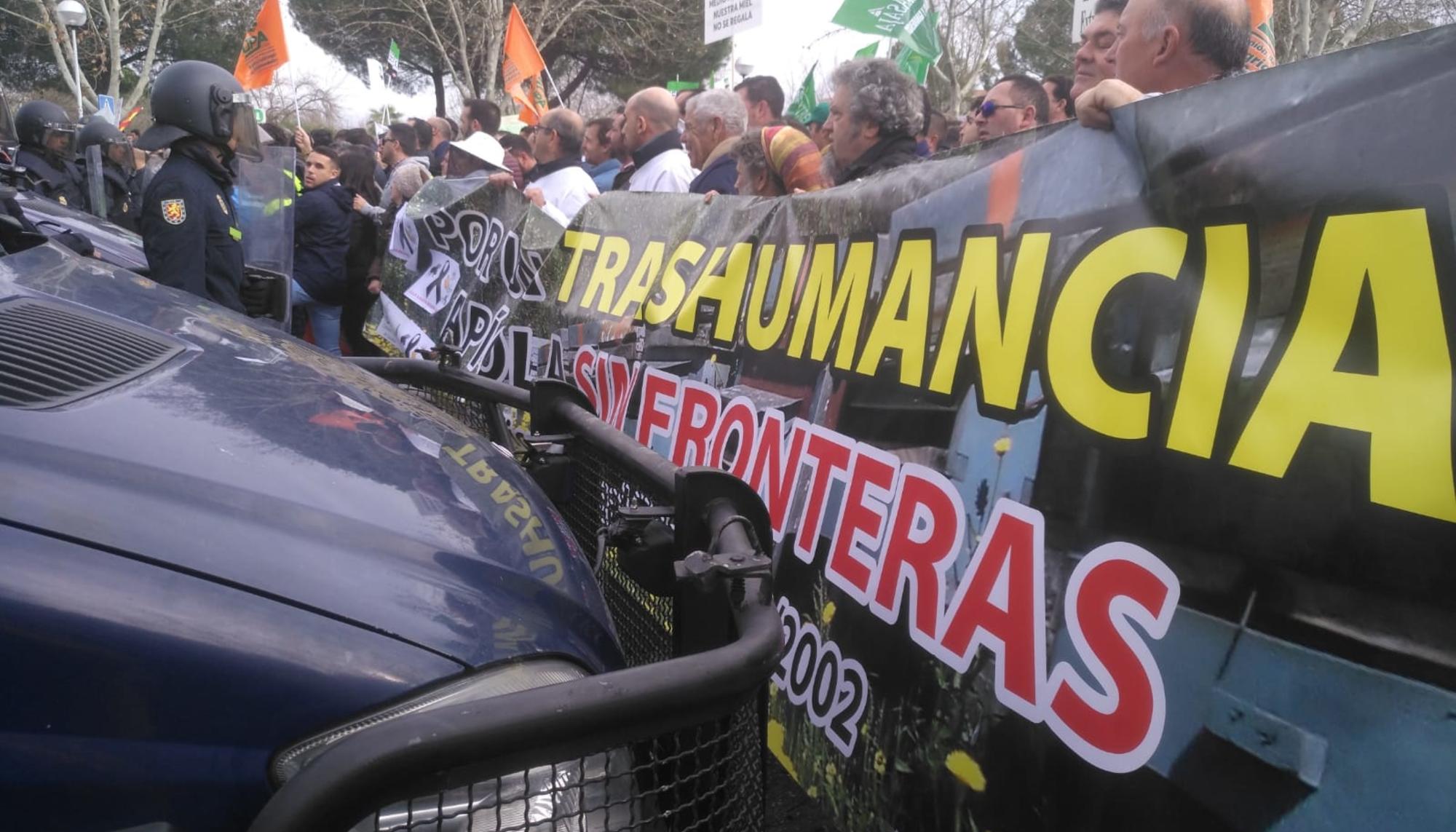 Protesta por la bajada de los precios, en Agroexpo, Don Benito