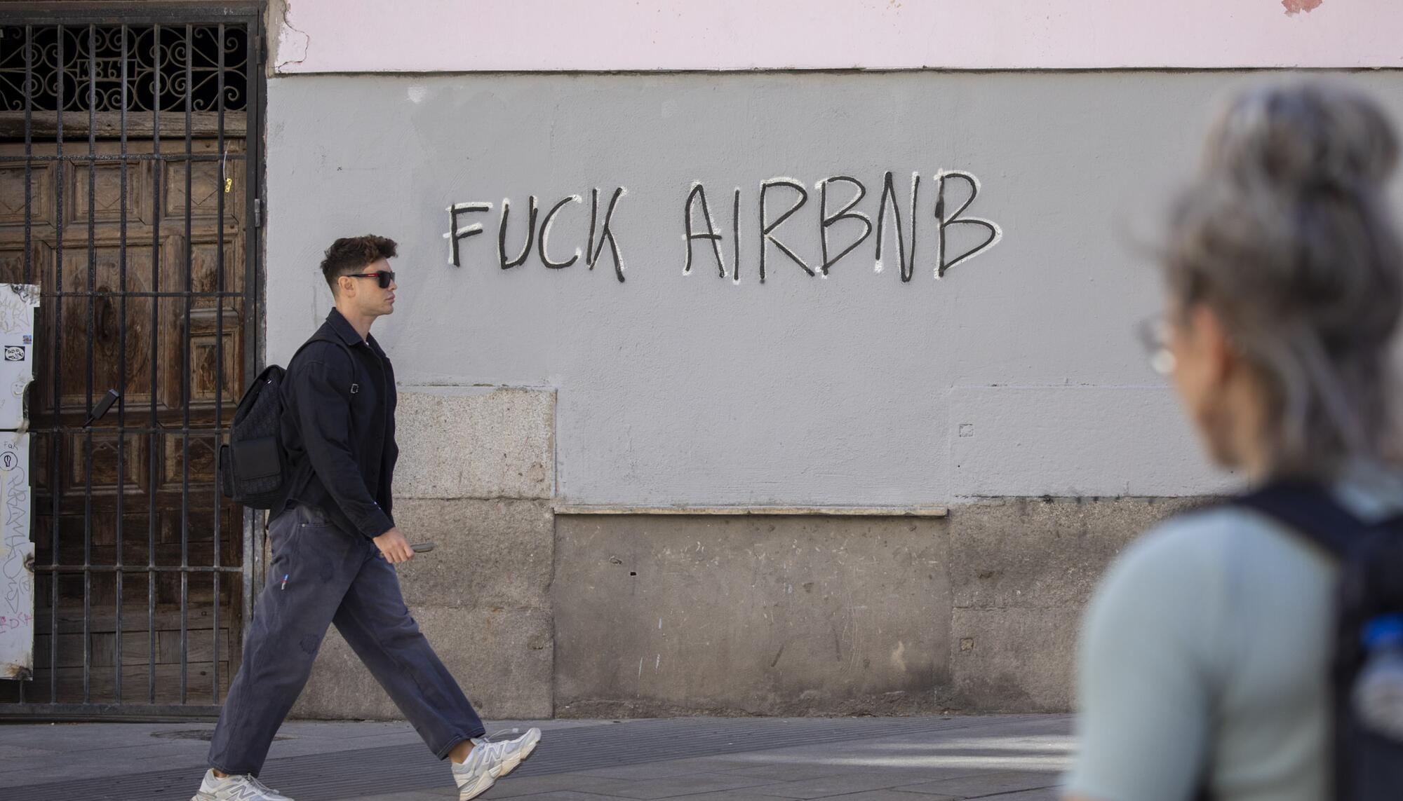 Fuck AIRBNB pintada