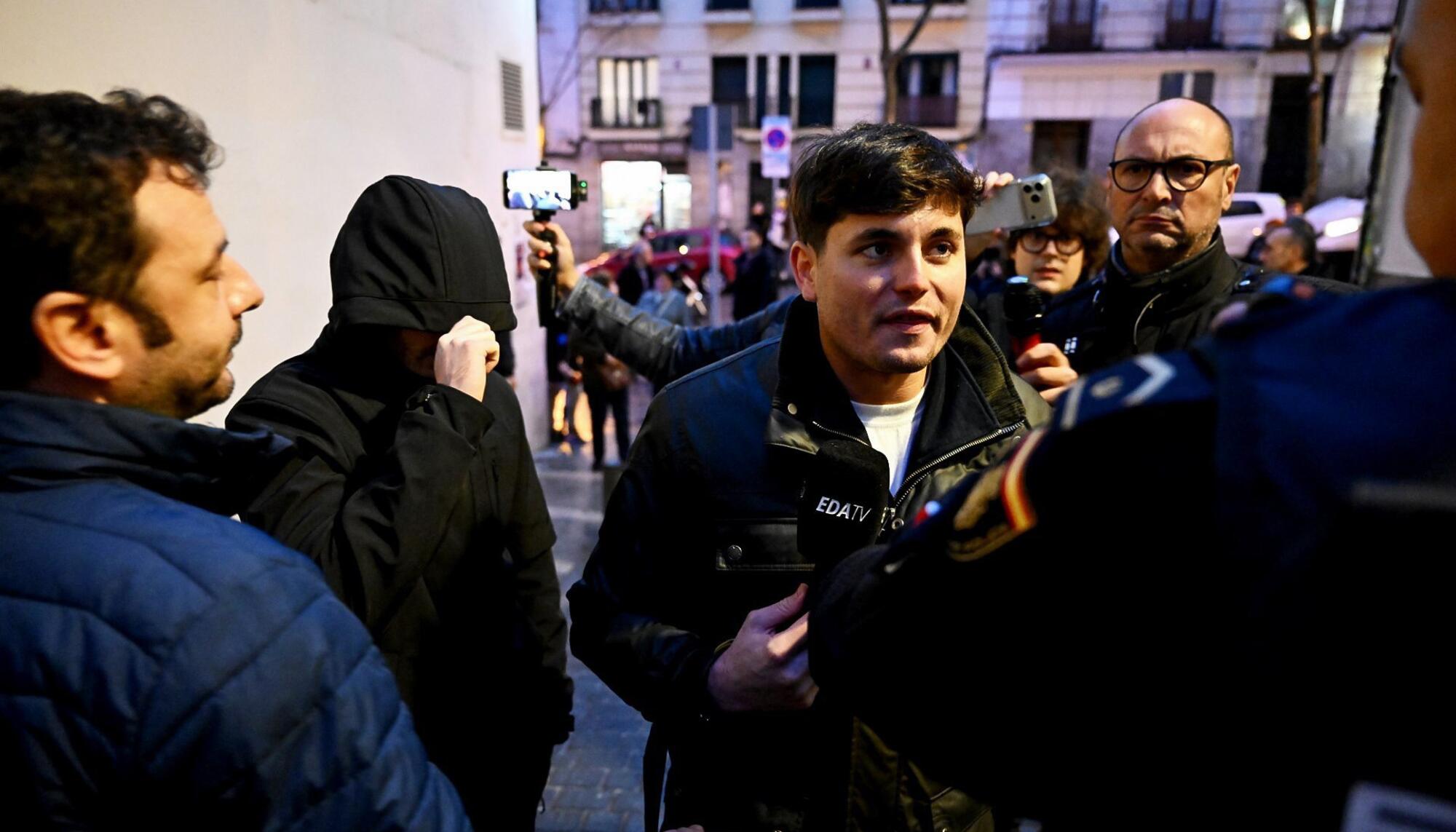 Vito Quiles acoso acto regularización