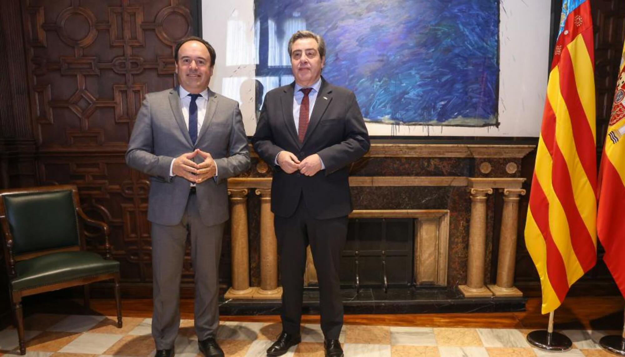 Pérez Llorca y José María Llanos Vox