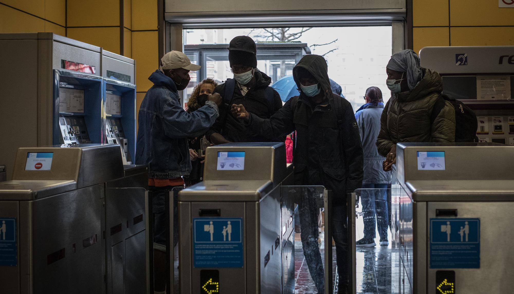 Euskotren migrantes irun