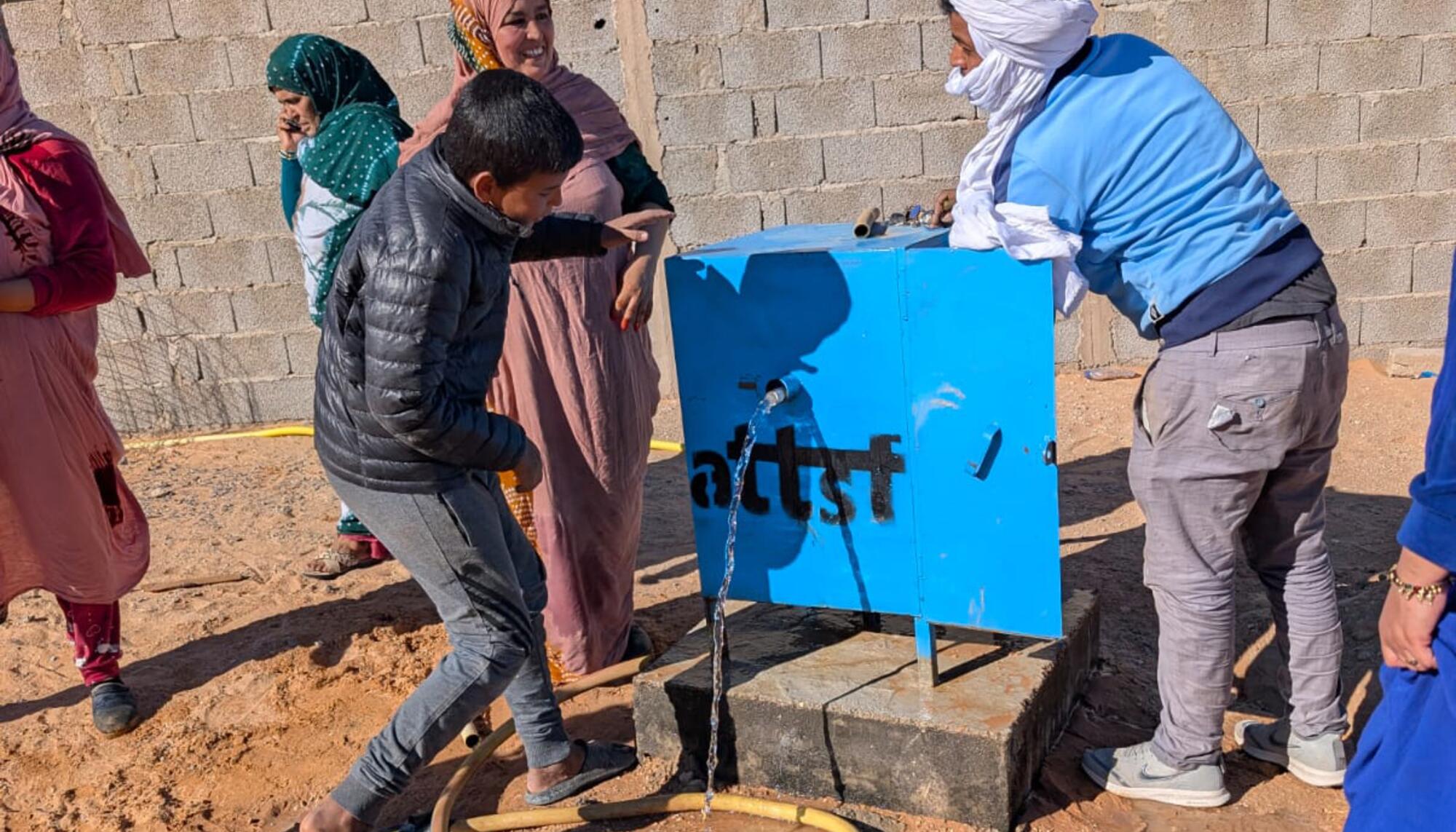 Grifo comunal en la wilaya de Auserd.