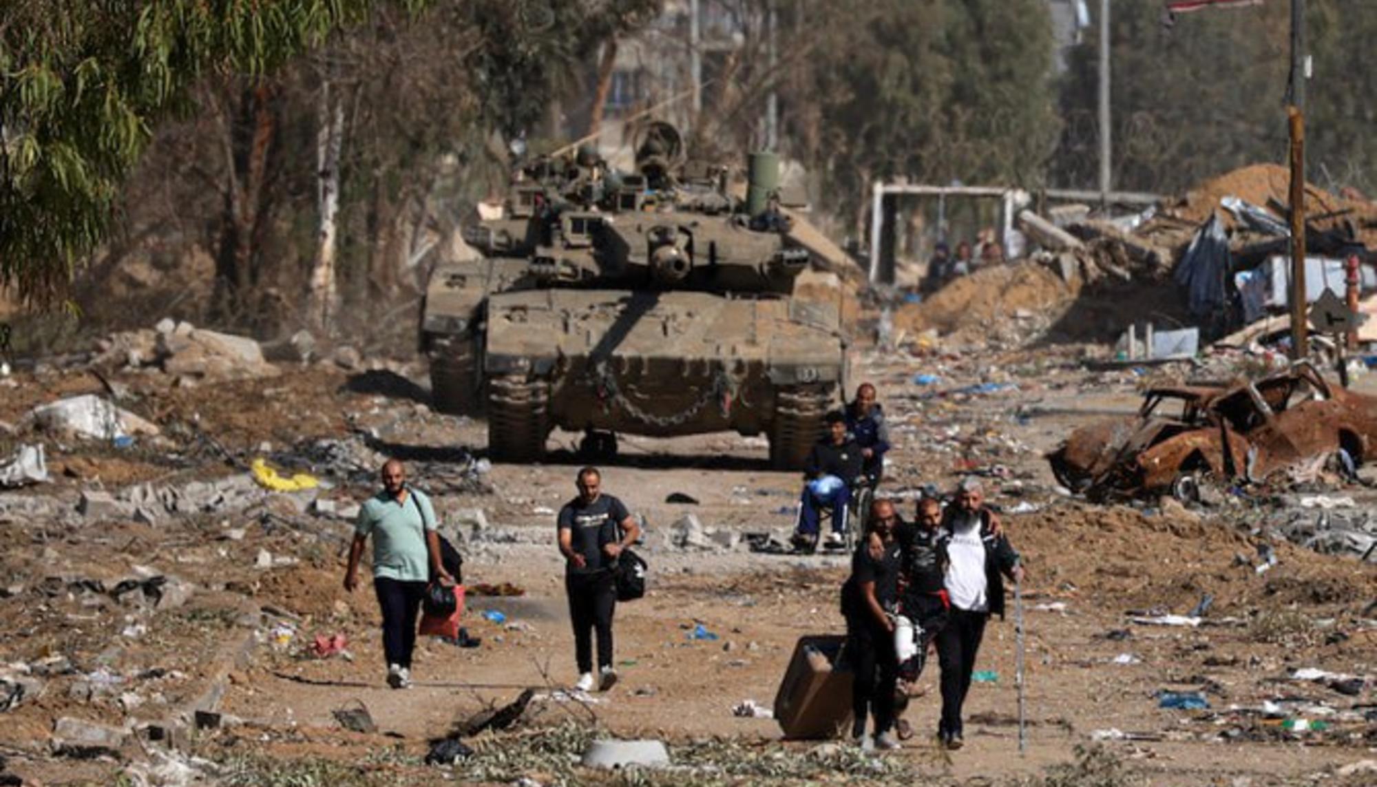 Población palestina de Gaza forzada a ser desplazada