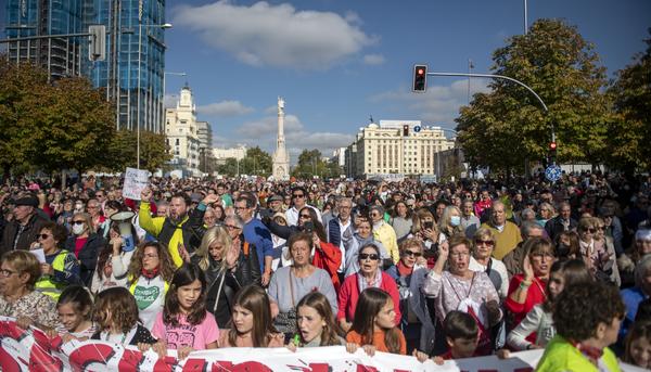 Manifestación por la Sanidad Pública en Madrid - 10