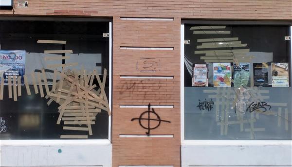 La Barqueta Sevilla vandalismo