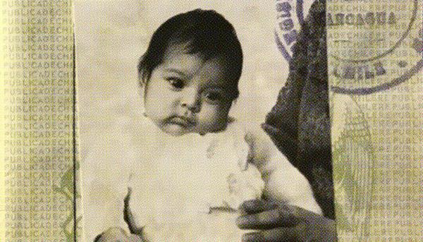 Pasaporte chileno de María Diemar, uno de los bebes robados del pinochetismo.