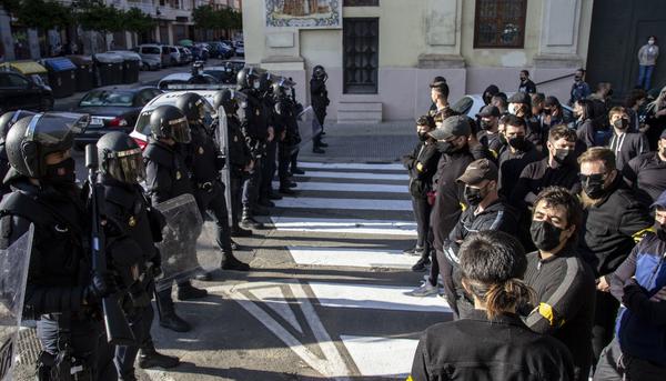 antifascistas valencia policia 1 mayo