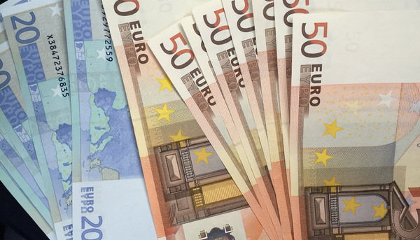 Billetes de 50 y 20 euros 
