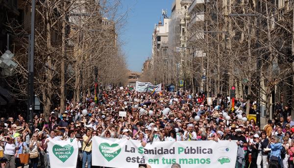 Manifestación sanidad pública Granada 25 marzo portada