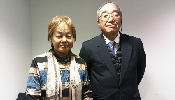 Suzuyo Takazato y Hiroshi Ashitomi Okinawa 