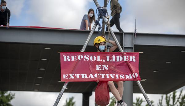Rebelión por el Clima bloquea la sede de Repsol en Móstoles - 5