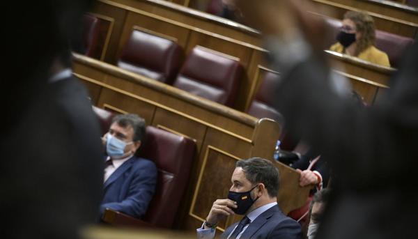 Santiago Abascal durante la mocion