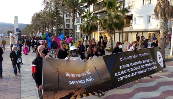 Manifestación megaplantas energías renovables Almería 01