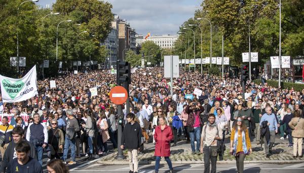 Manifestación por la Sanidad Pública en Madrid - 3