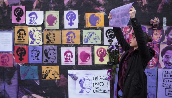 Concentración en el mural feminista de Ciudad Lineal el 8M - 6