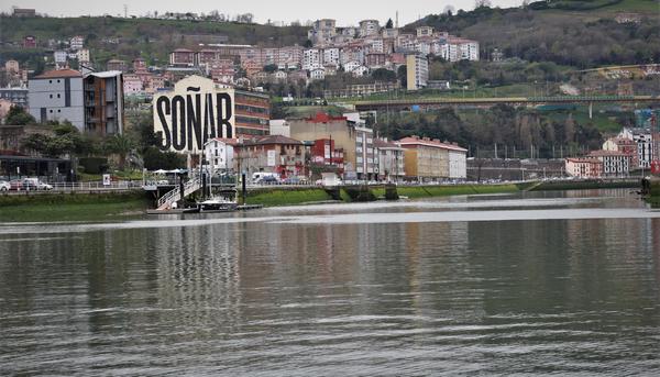 El edificio donde se encuentran las oficinas de Last Tour en Bilbao