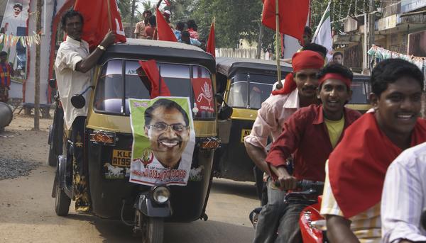 Simpatizantes del Partido Comunista en Kerala, India