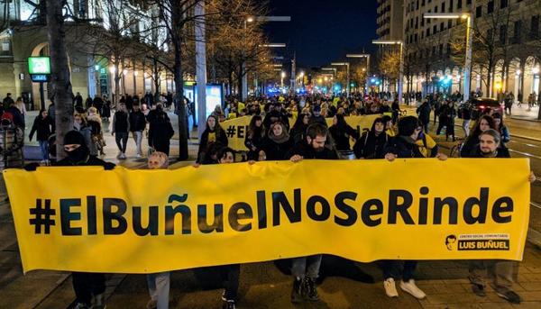 Manifestación contra el desalojo del Centro Social Comunitario Luis Buñuel en Zaragoza