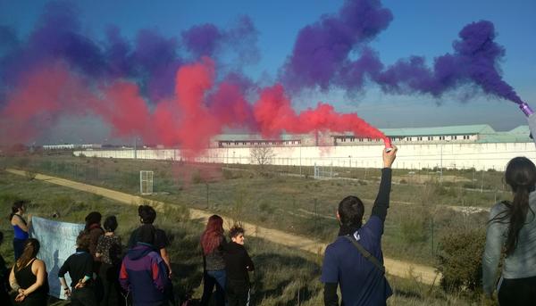 Concentración a las afueras de la cárcel de Navalcarnero (Madrid)