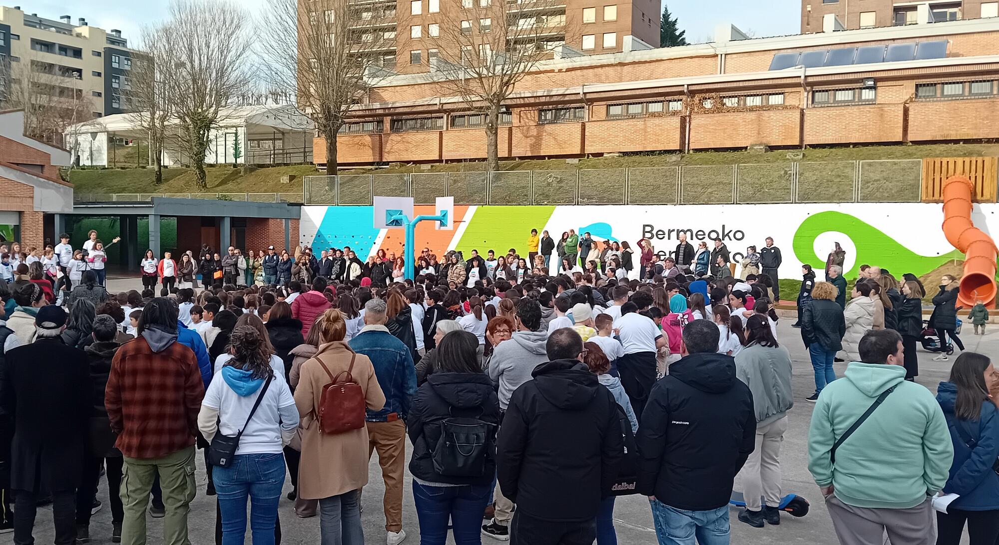 Bermeo inauguración del patio