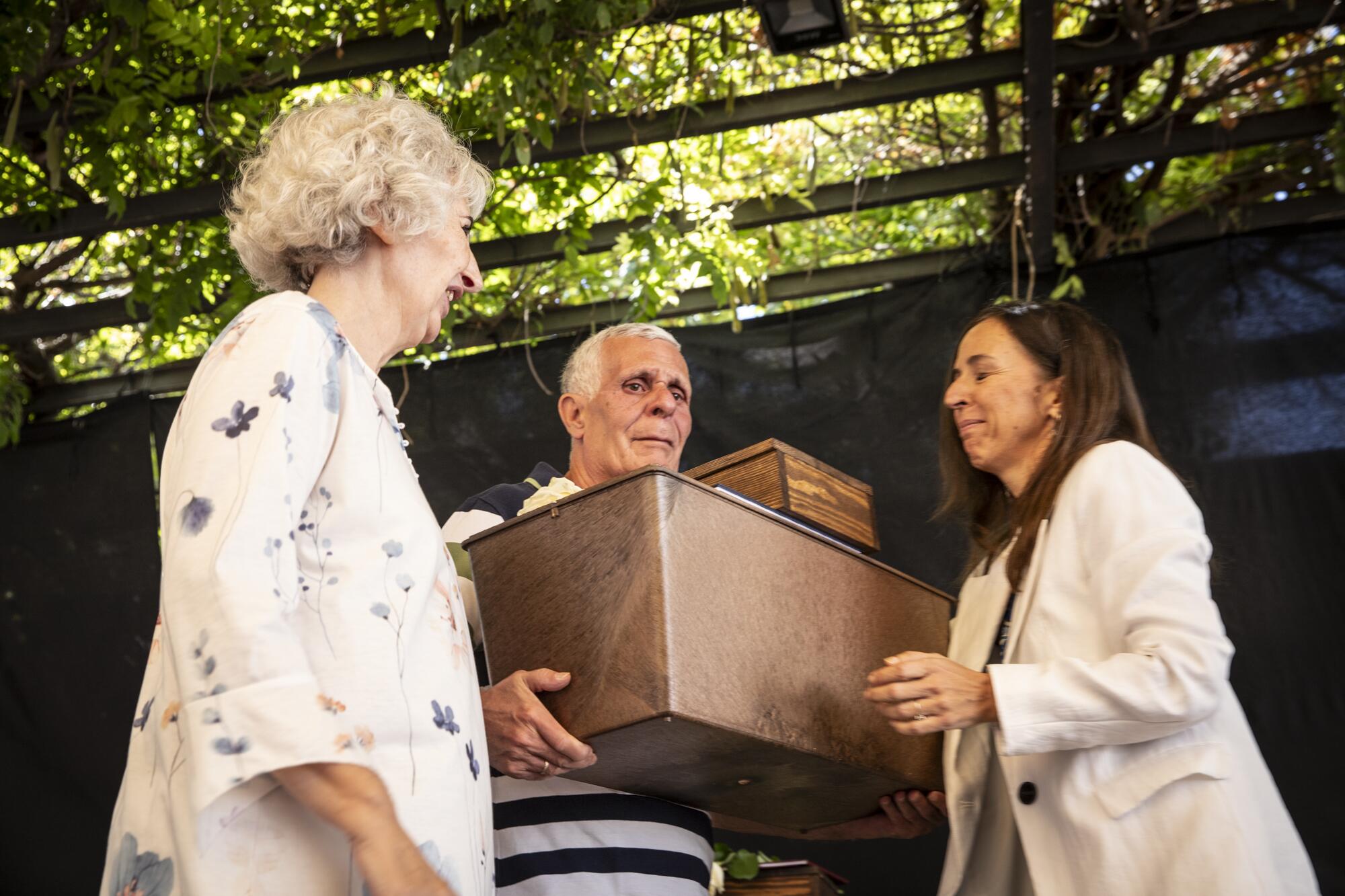 Entrega de restos de víctimas a sus familiares el 19 de septiembre de 2026 en Víznar - 8